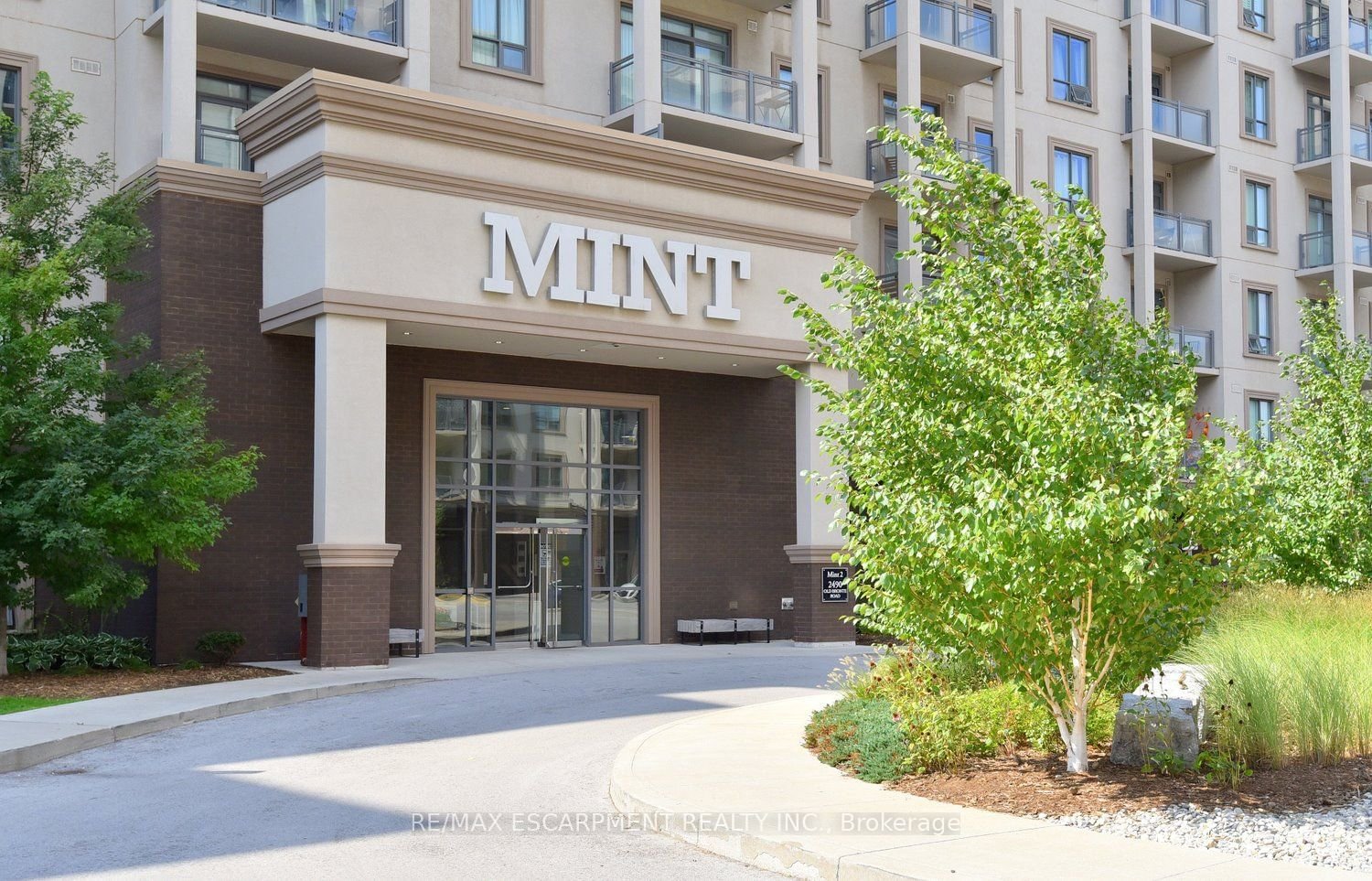 2486 Old Bronte Rd, unit 515 for rent - image #1
