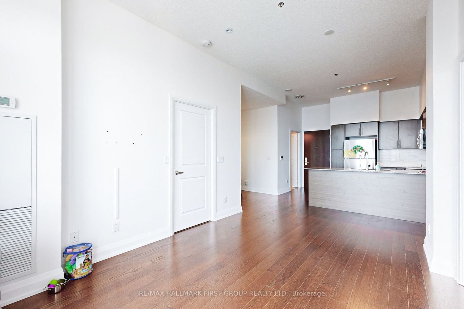 65 Speers Rd, unit Ph06 for rent - image #16