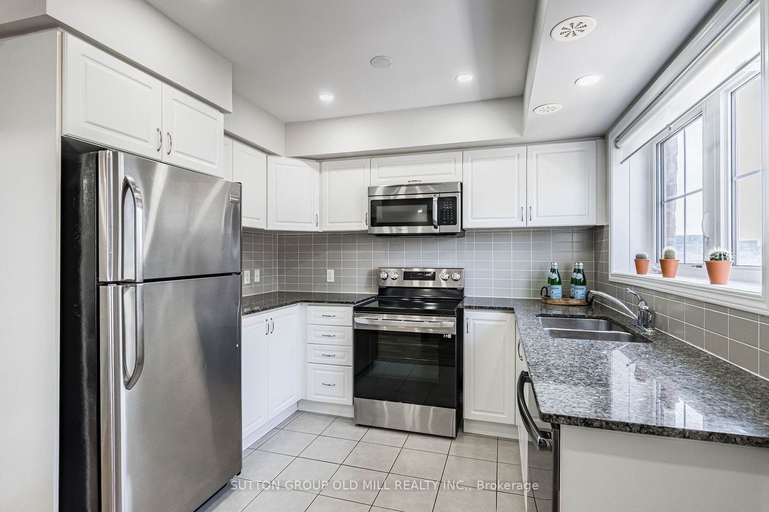 2441 Greenwich Dr, unit 124 for sale - image #7