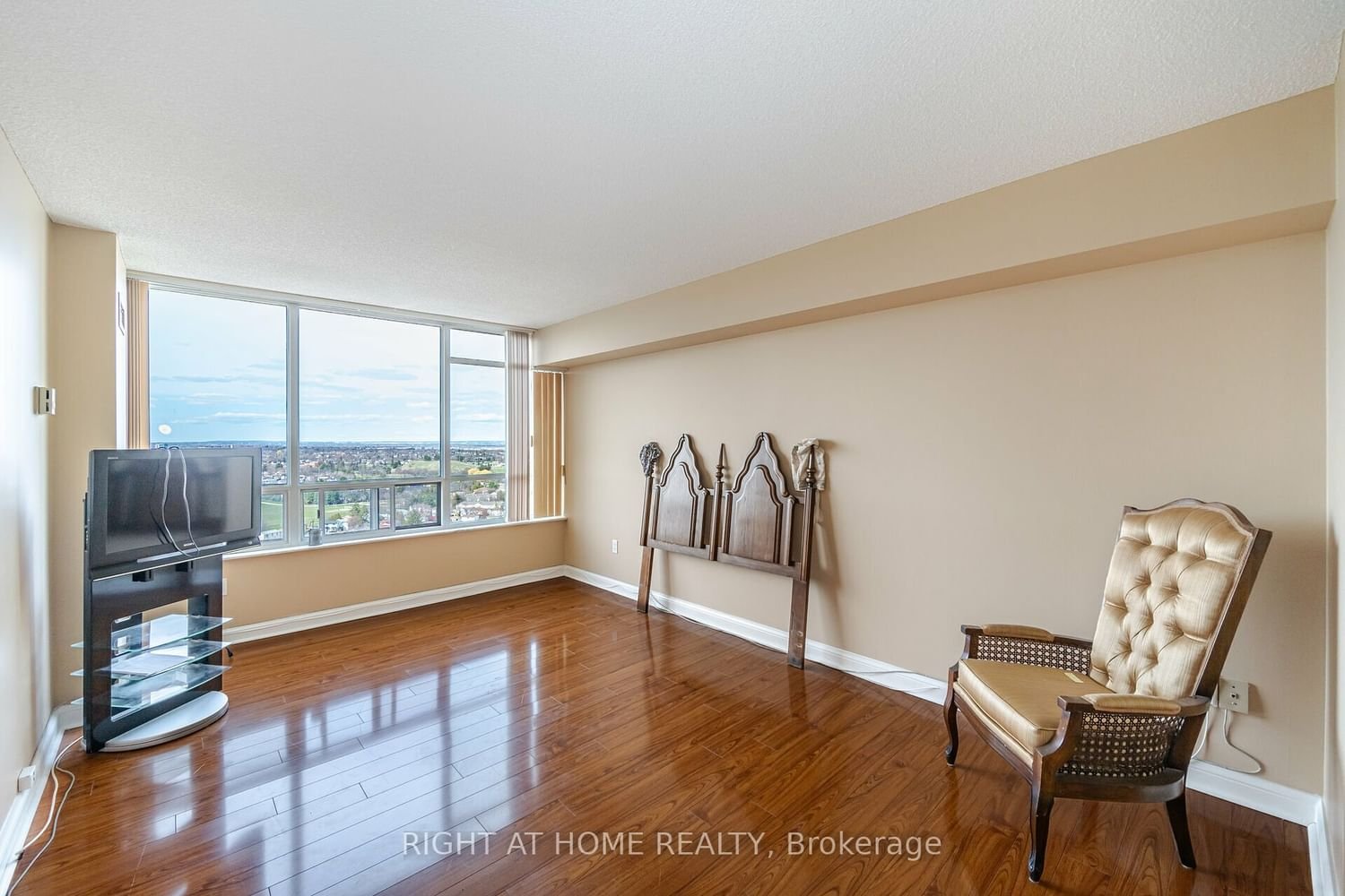 24 Hanover Rd, unit 2101 for sale - image #21