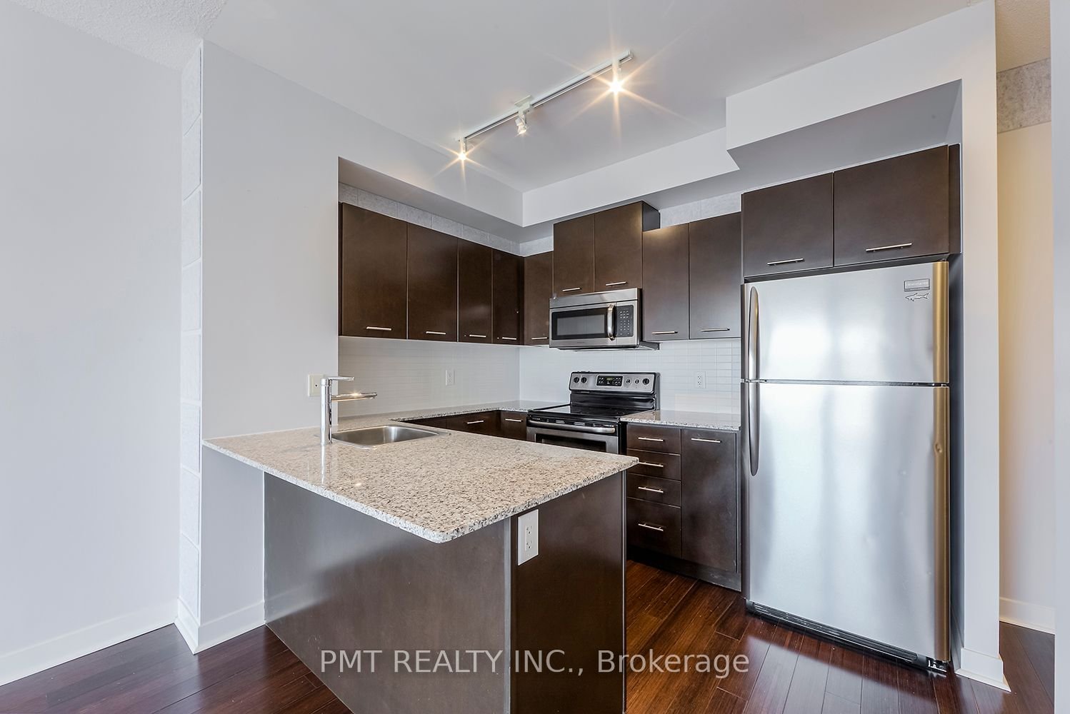 360 Square One Dr, unit 1312 for rent - image #3