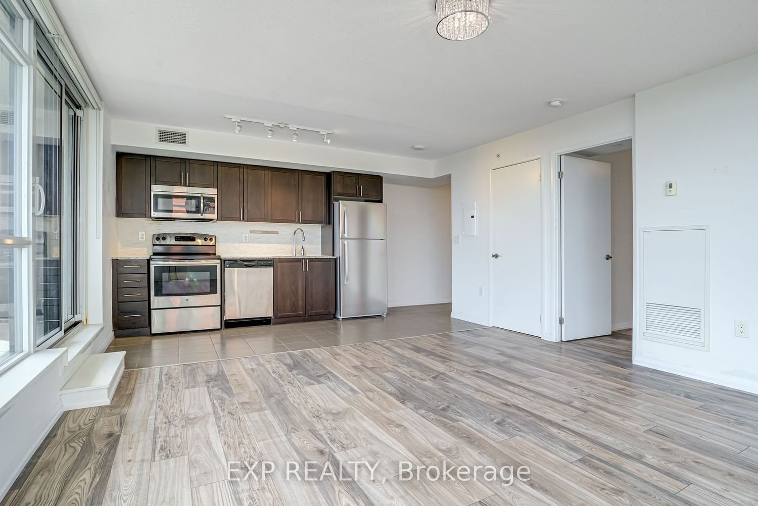 830 Lawrence Ave W, unit 736 for rent - image #9
