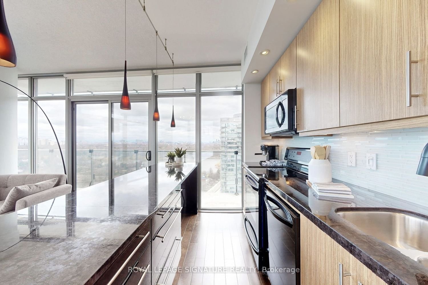 103 The Queensway, unit 2312 for sale - image #10