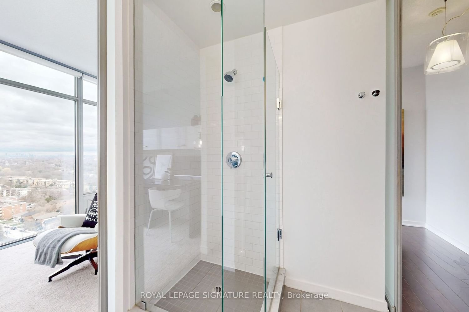 103 The Queensway, unit 2312 for sale - image #27