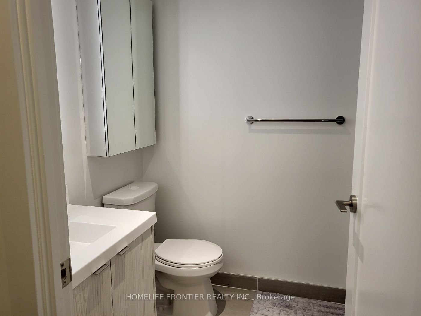 5 Mabelle Ave, unit 1733 for rent - image #3