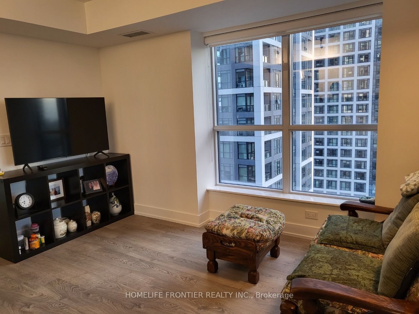 5 Mabelle Ave, unit 1733 for rent - image #4