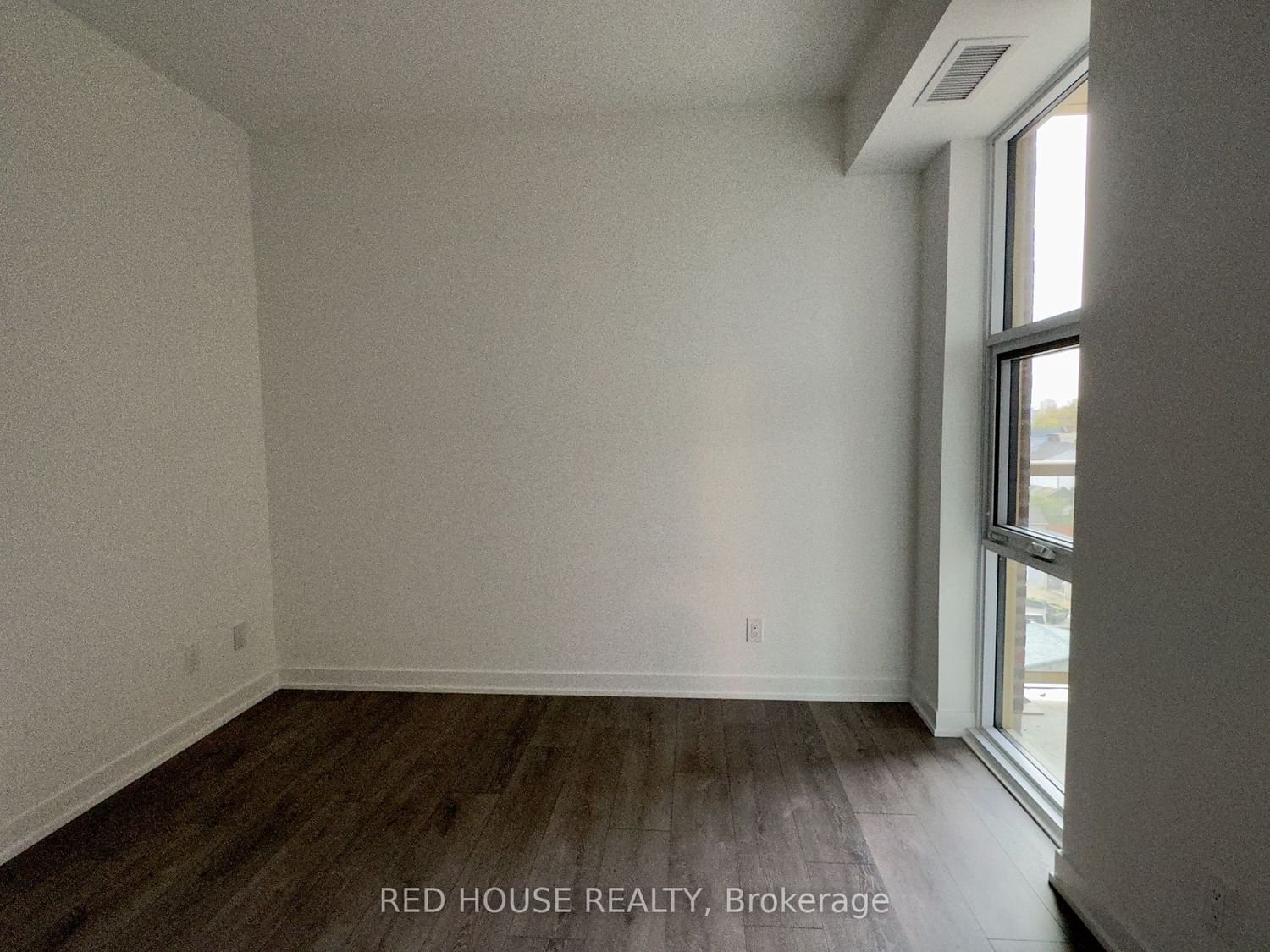 1787 St Clair Ave W, unit 528 for rent - image #9