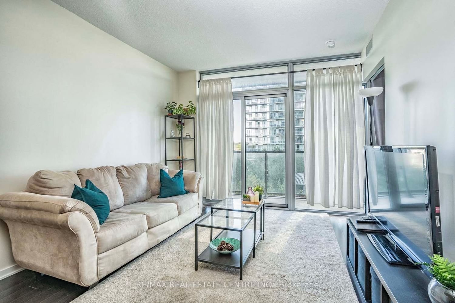 105 The Queensway Ave, unit 415 for sale - image #7