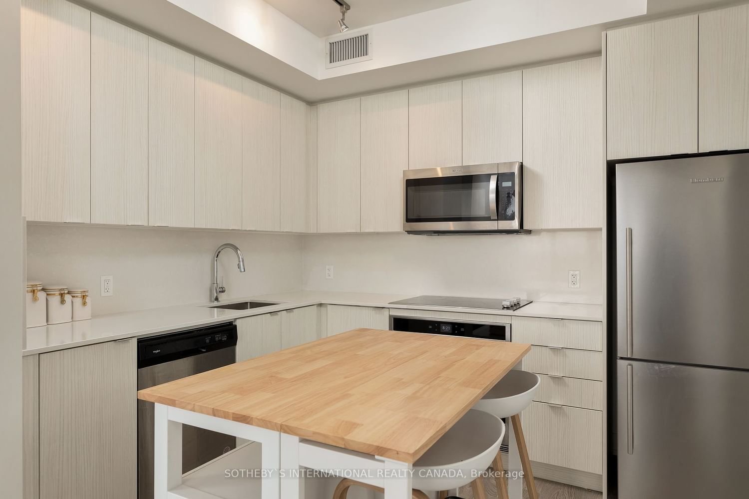 5 Mabelle Ave, unit 3035 for sale - image #11