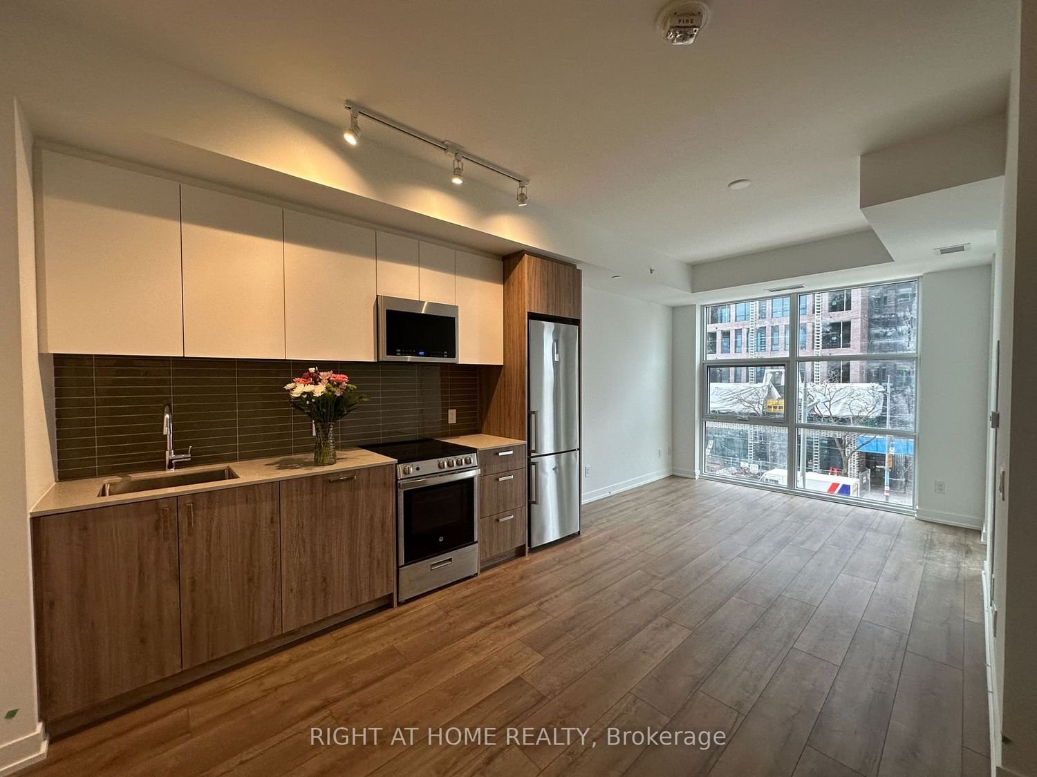 1787 St Clair Ave W, unit 316 for rent - image #14