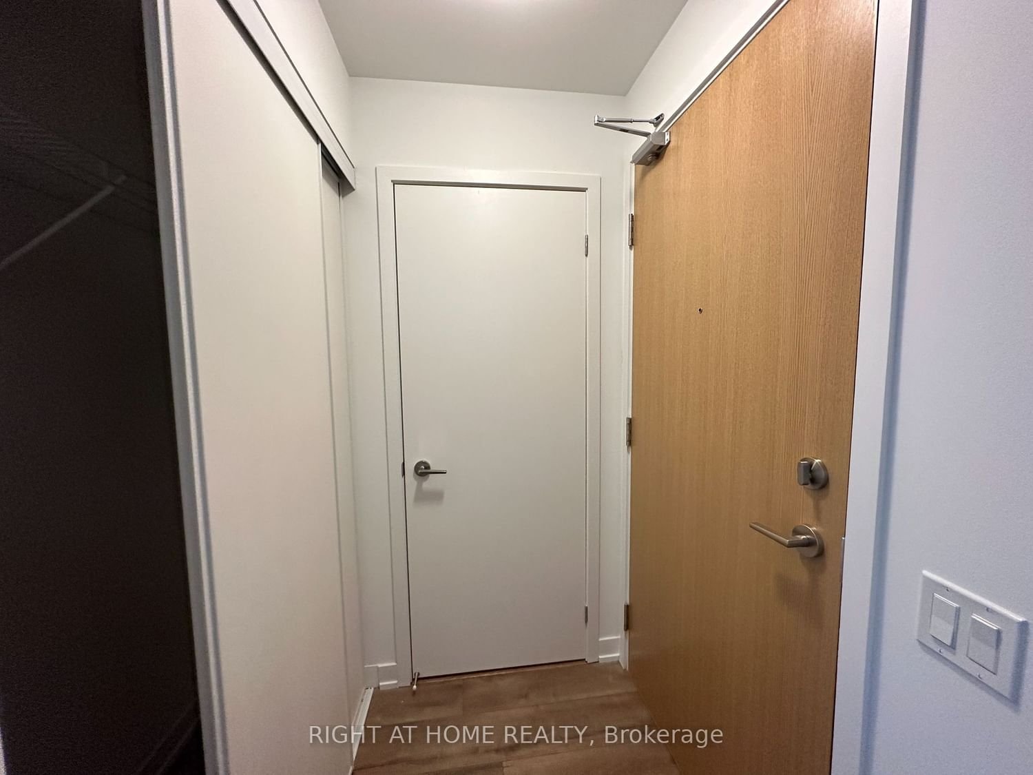1787 St Clair Ave W, unit 316 for rent - image #3