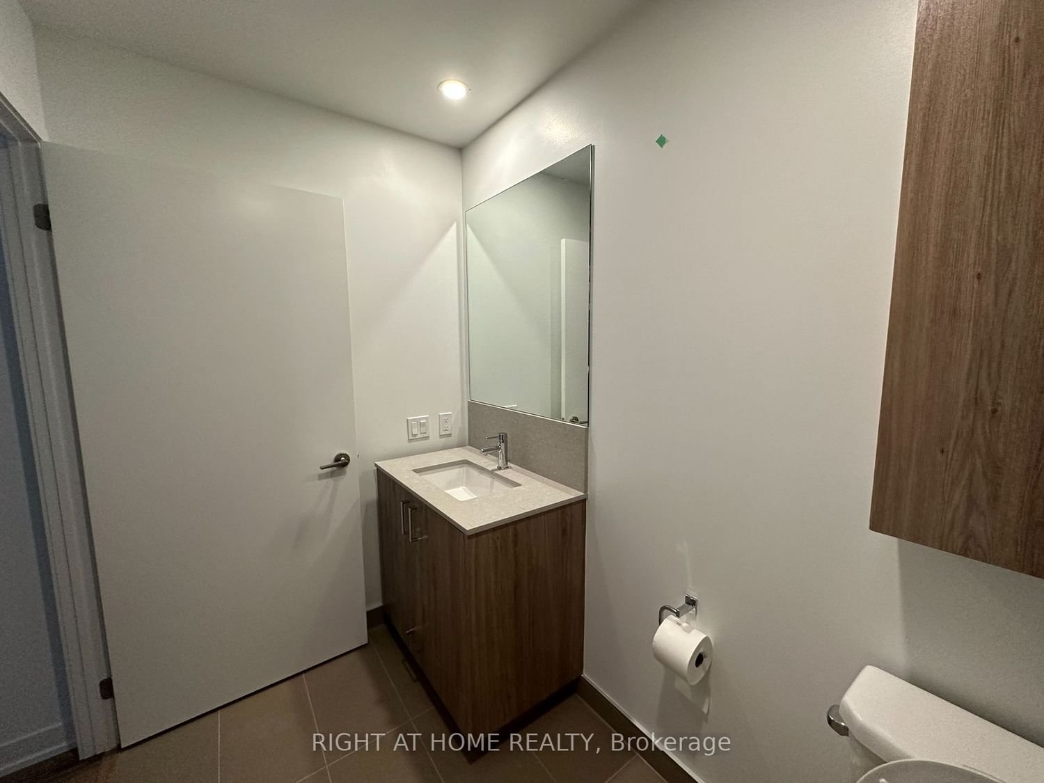1787 St Clair Ave W, unit 316 for rent - image #5