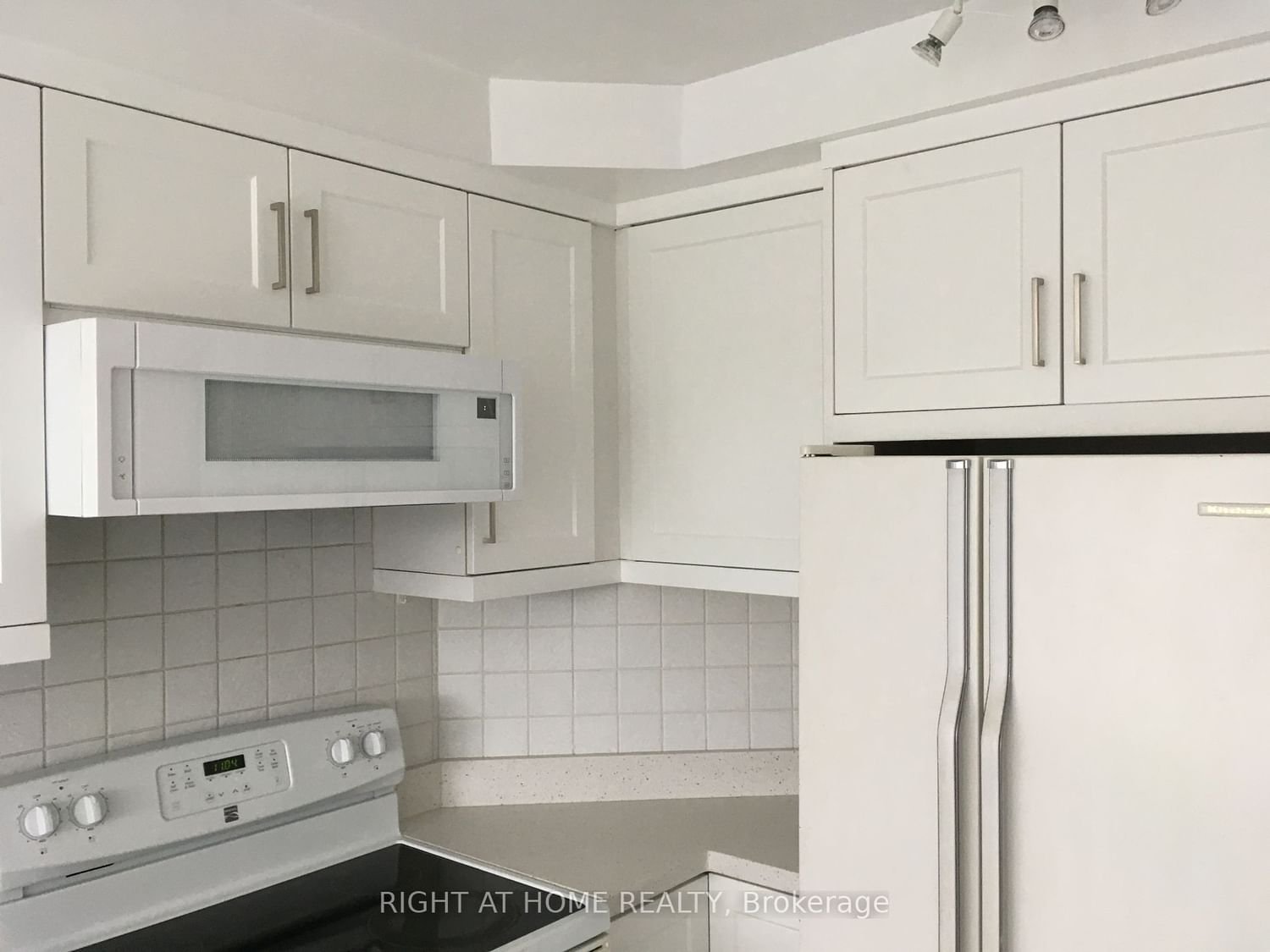 1700 The Collegeway, unit 706 for rent - image #8