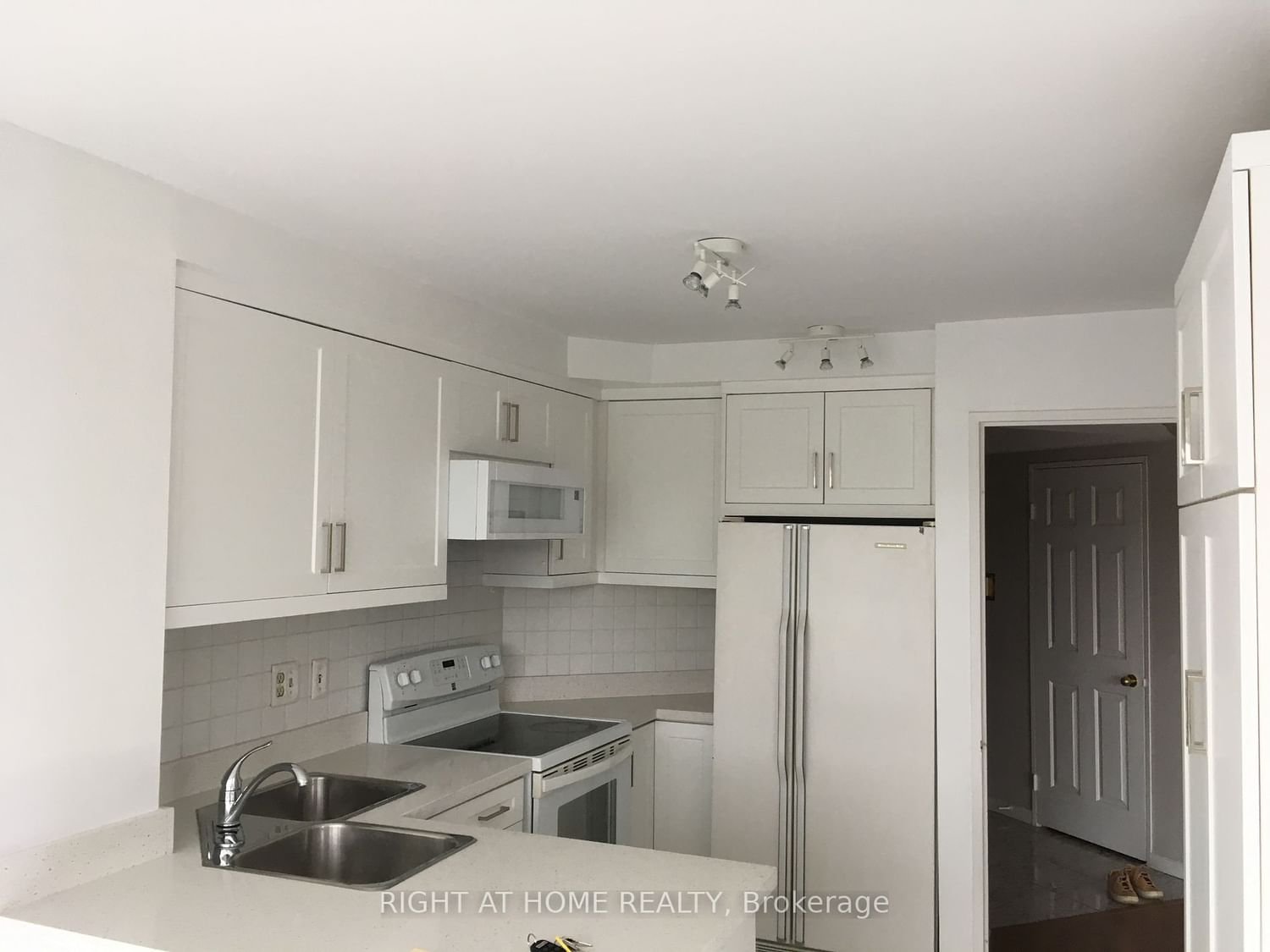 1700 The Collegeway, unit 706 for rent - image #9