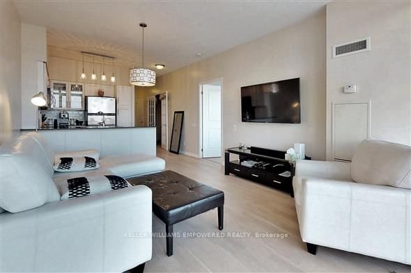 15 Windermere Ave, unit 1007 for sale - image #10
