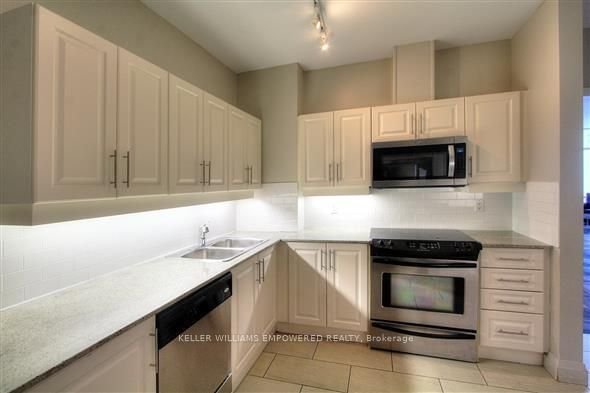 15 Windermere Ave, unit 1007 for sale - image #31