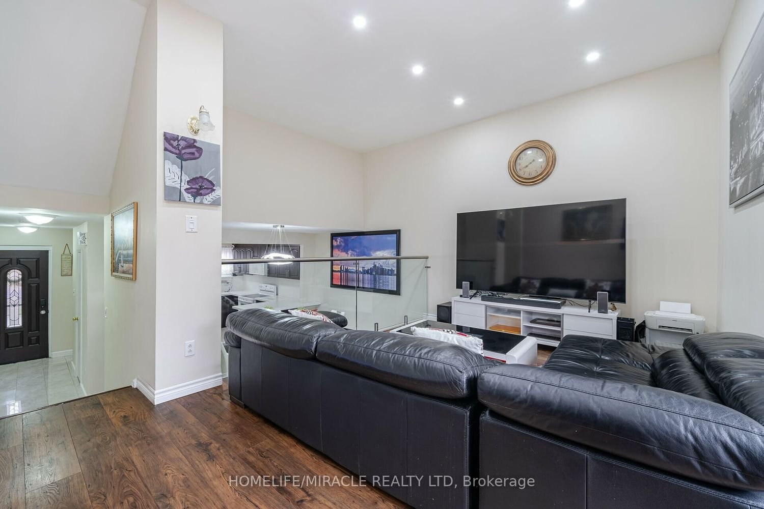 382 Driftwood Ave, unit 8 for sale - image #5