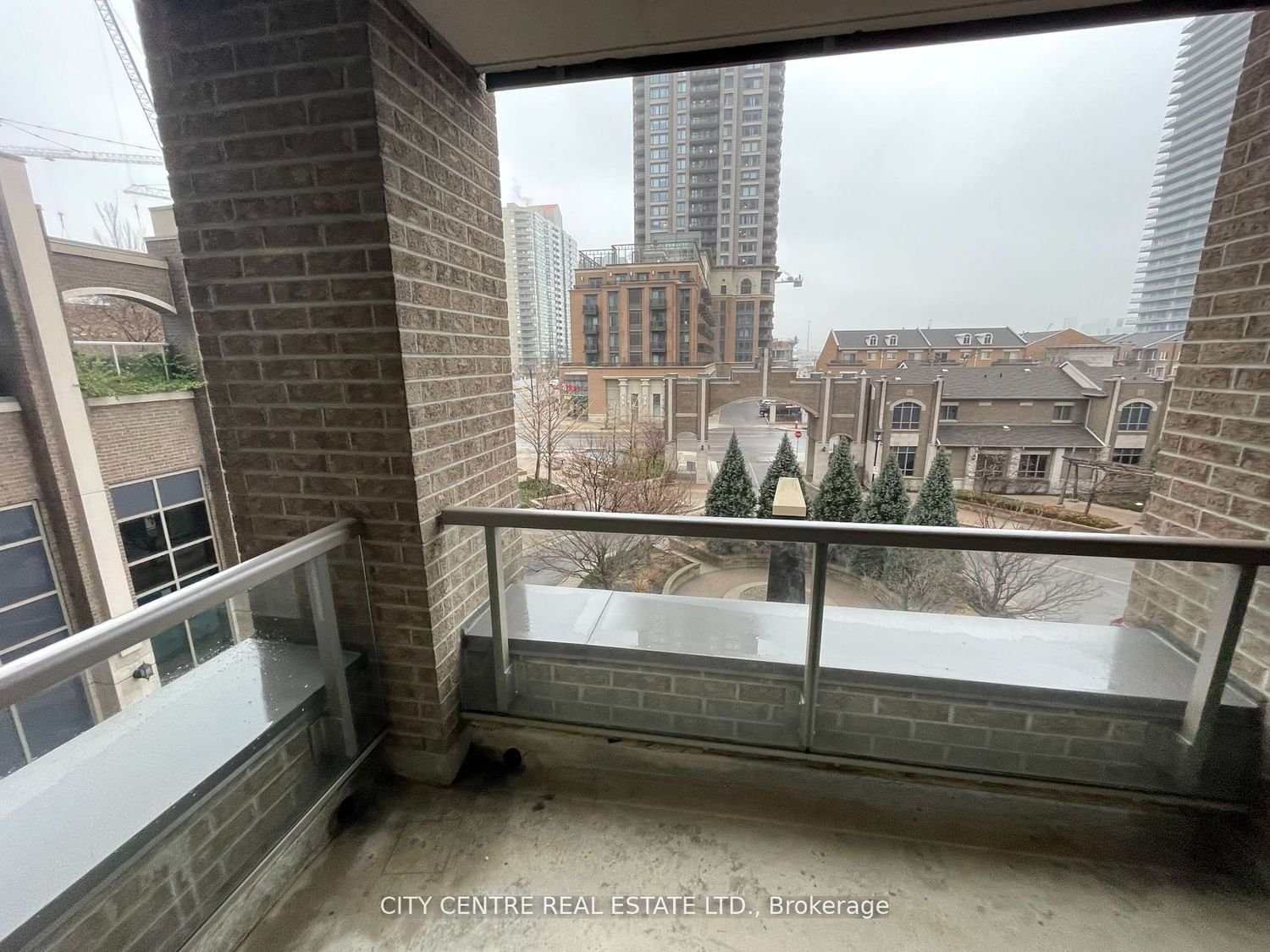 388 Prince Of Wales Dr, unit 307 for rent - image #23