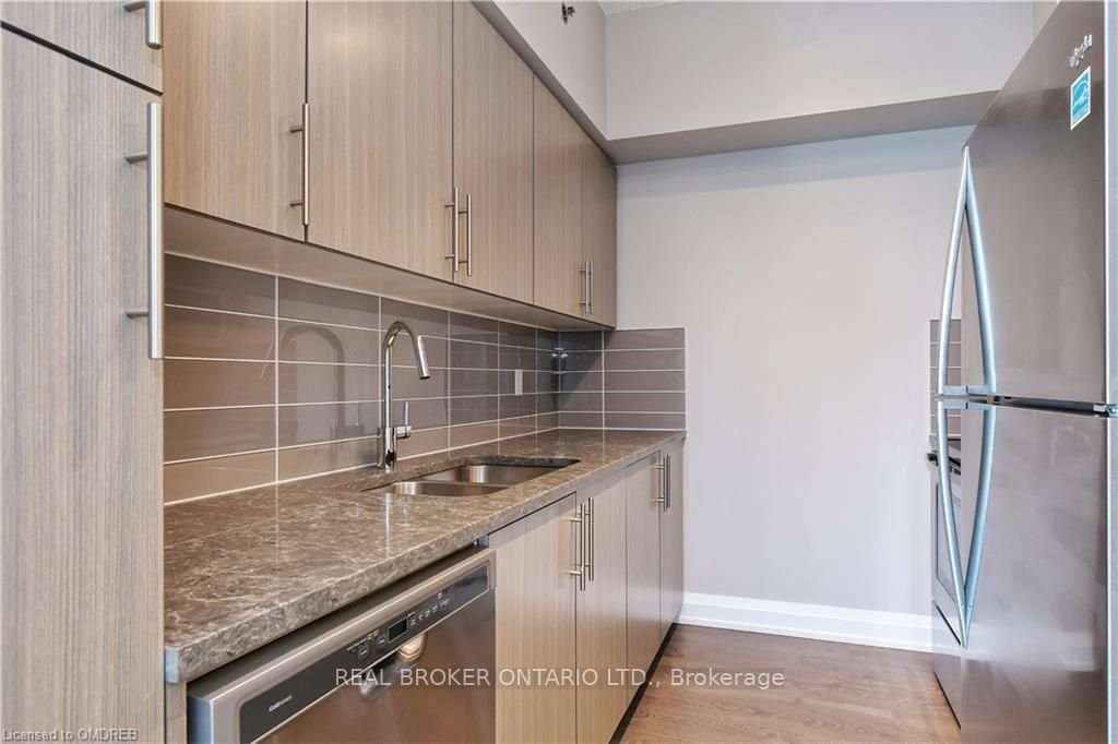 65 Speers Rd, unit 205 for sale - image #4