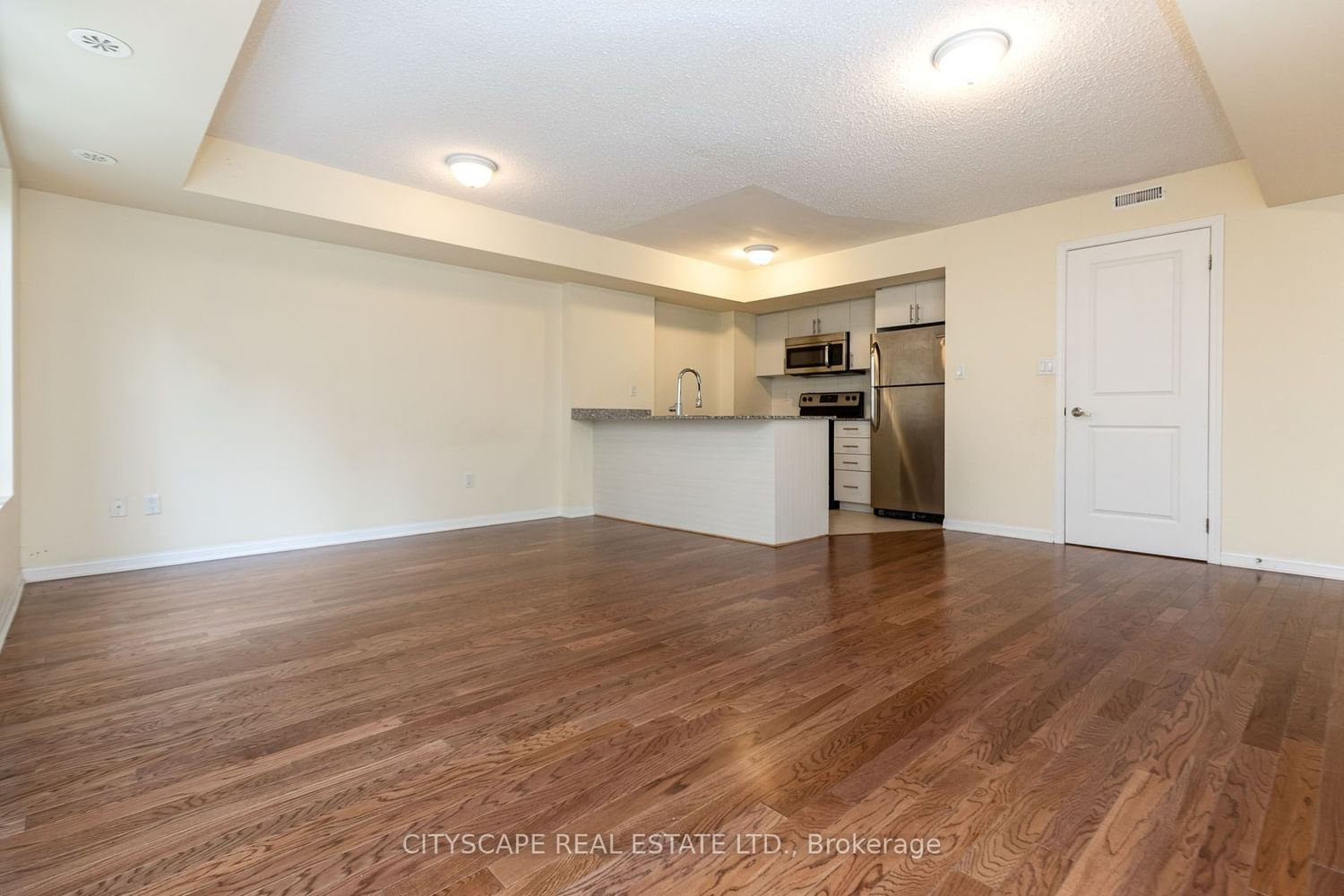 11 Foundry Ave, unit 130 for rent - image #3