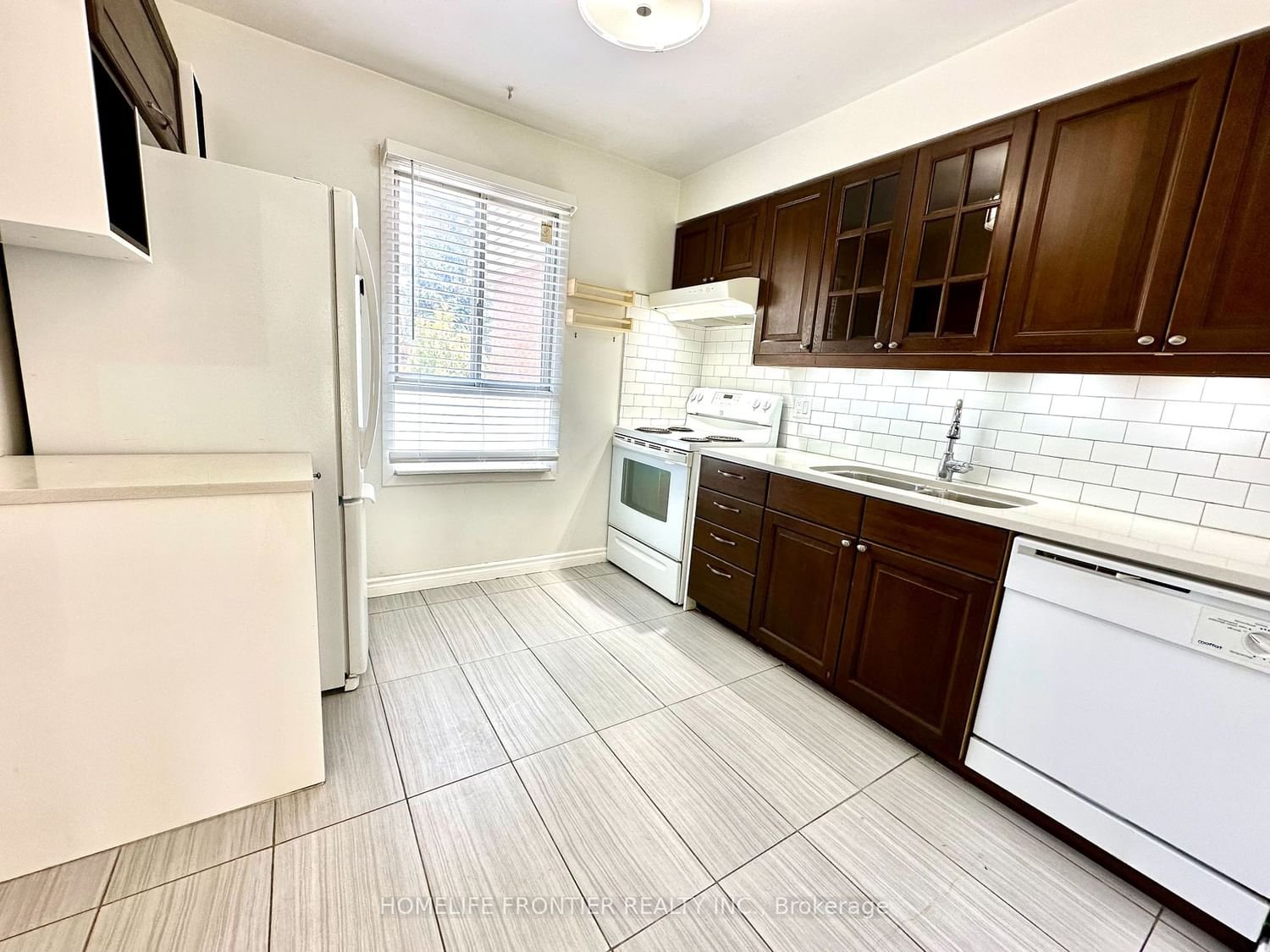 3175 Kirwin Ave, unit 61 for sale - image #3