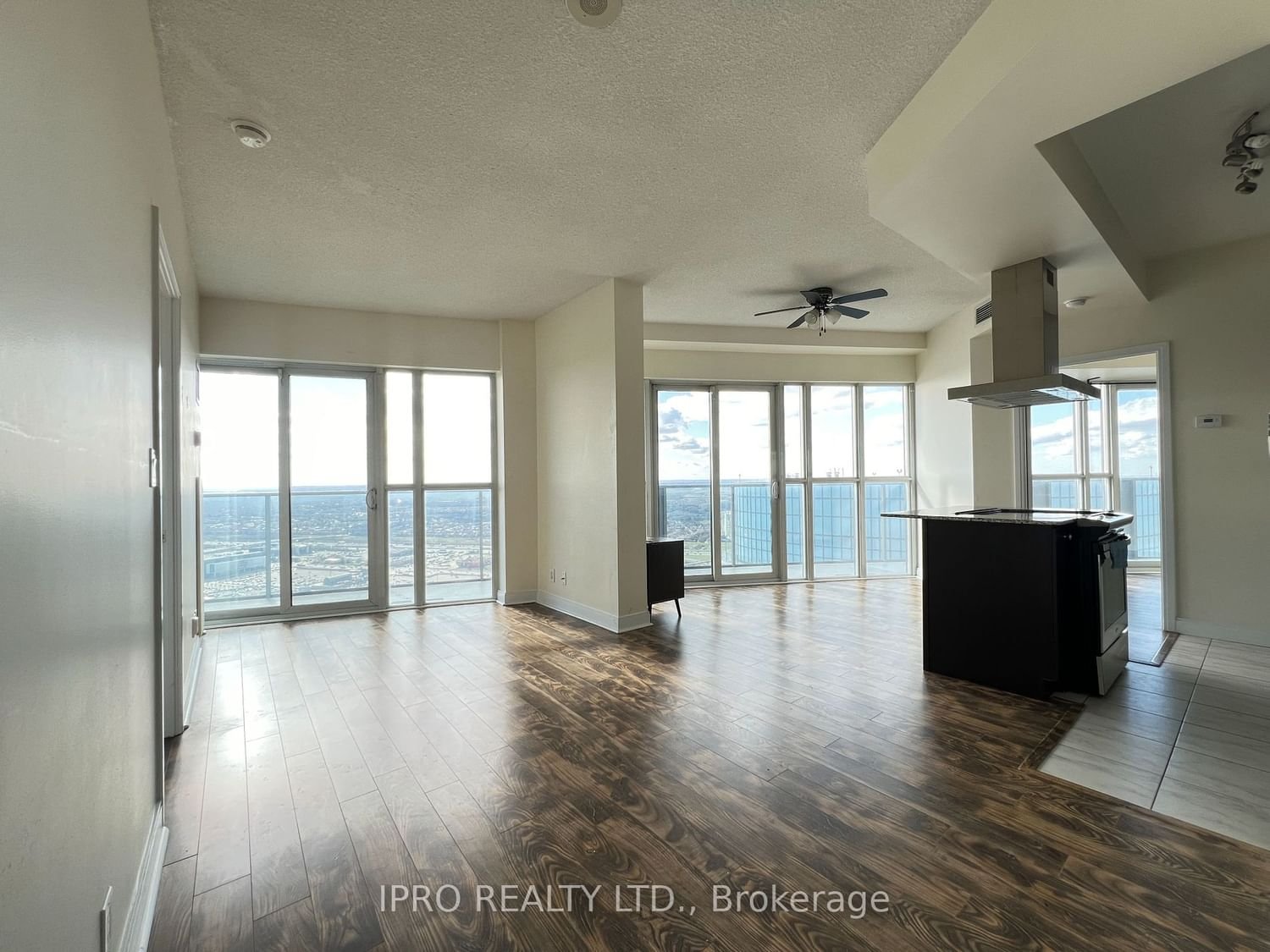 60 Absolute Ave, unit 5405 for rent - image #2
