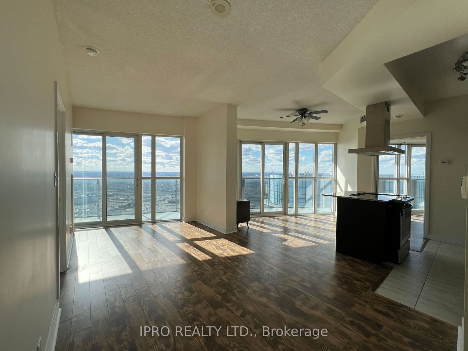 60 Absolute Ave, unit 5405 for rent - image #3