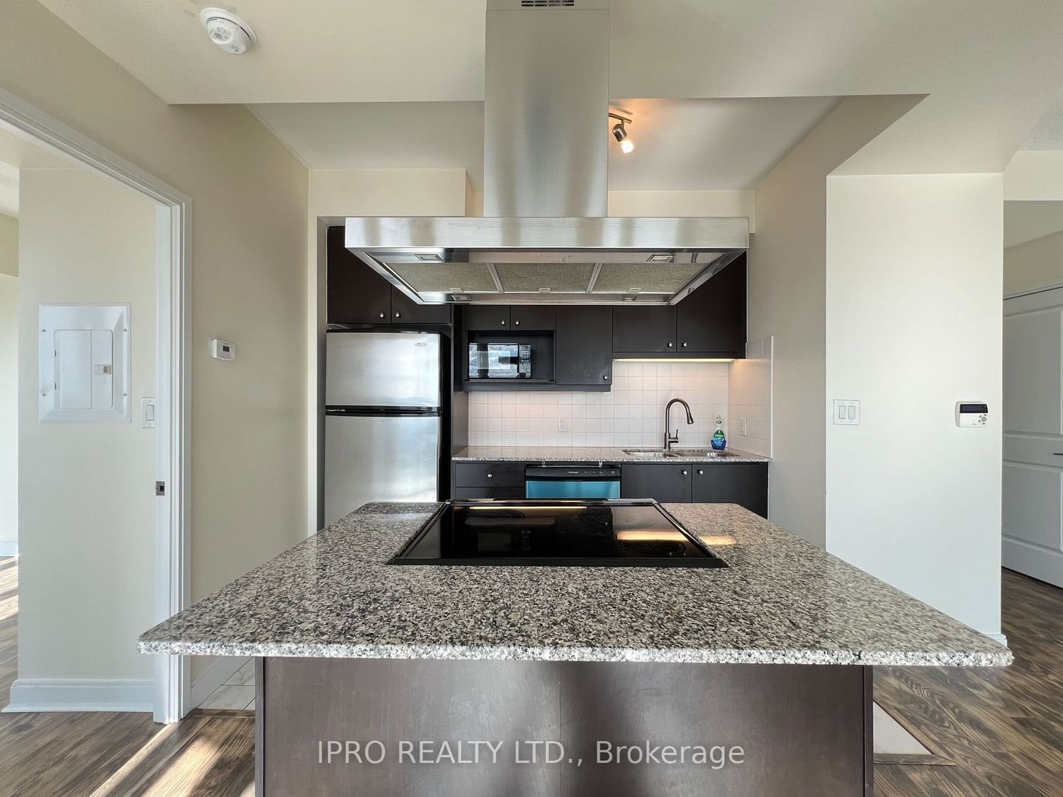 60 Absolute Ave, unit 5405 for rent - image #4