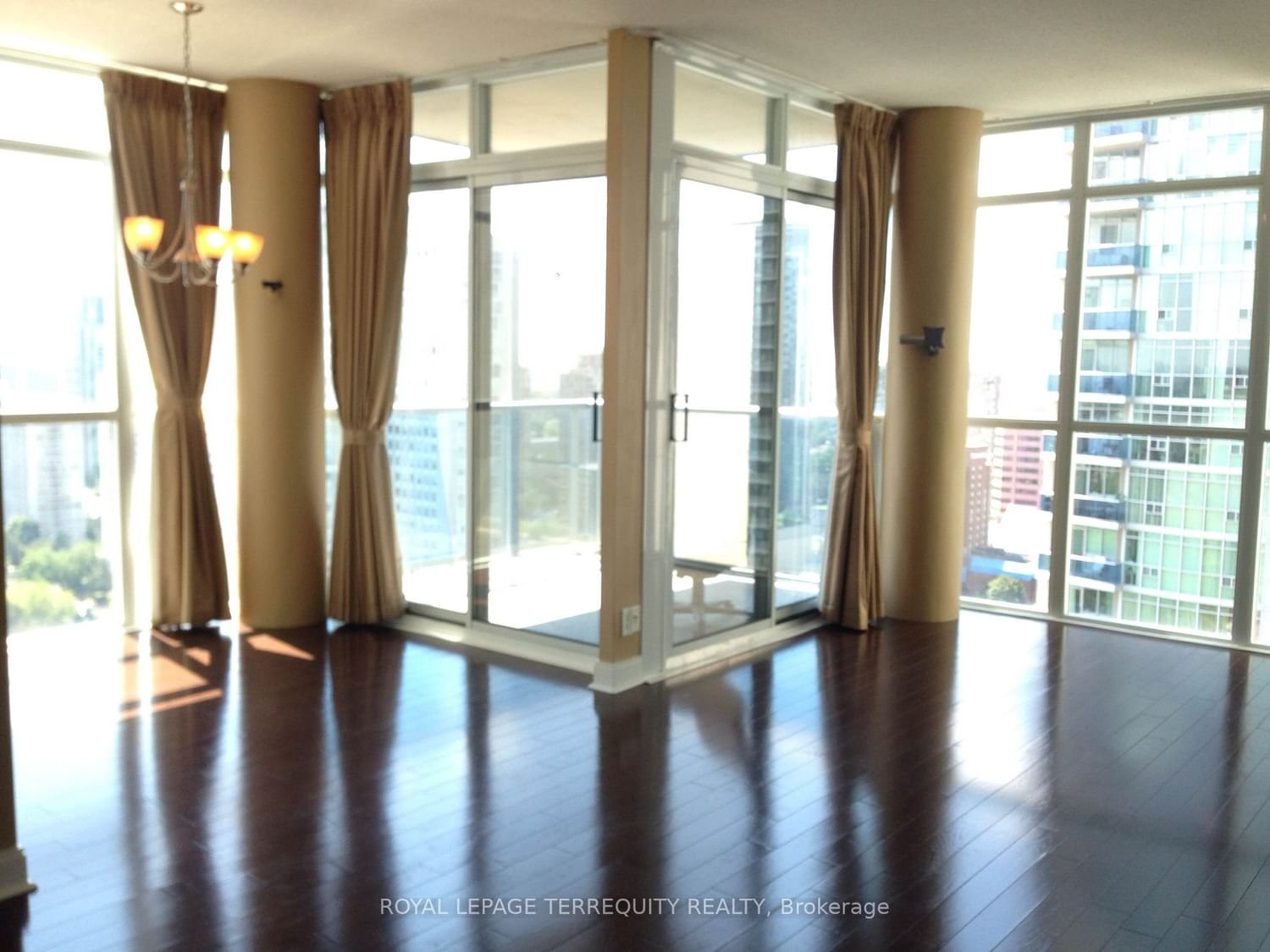 90 Absolute Ave, unit 2306 for rent - image #2