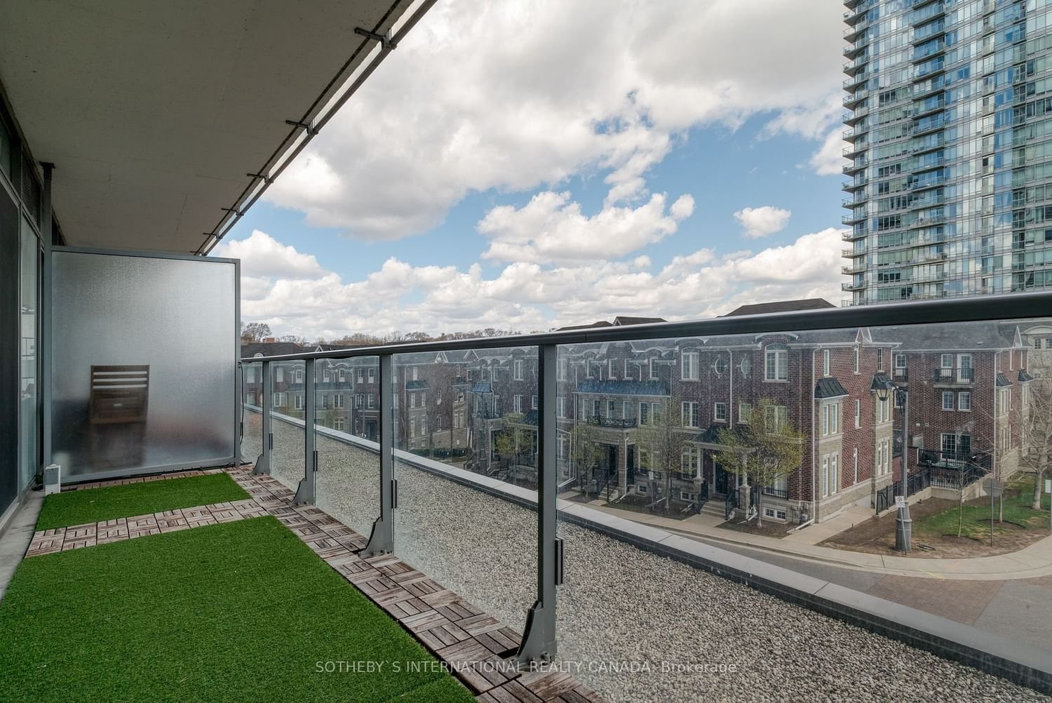 103 The Queensway, unit 303 for sale - image #19
