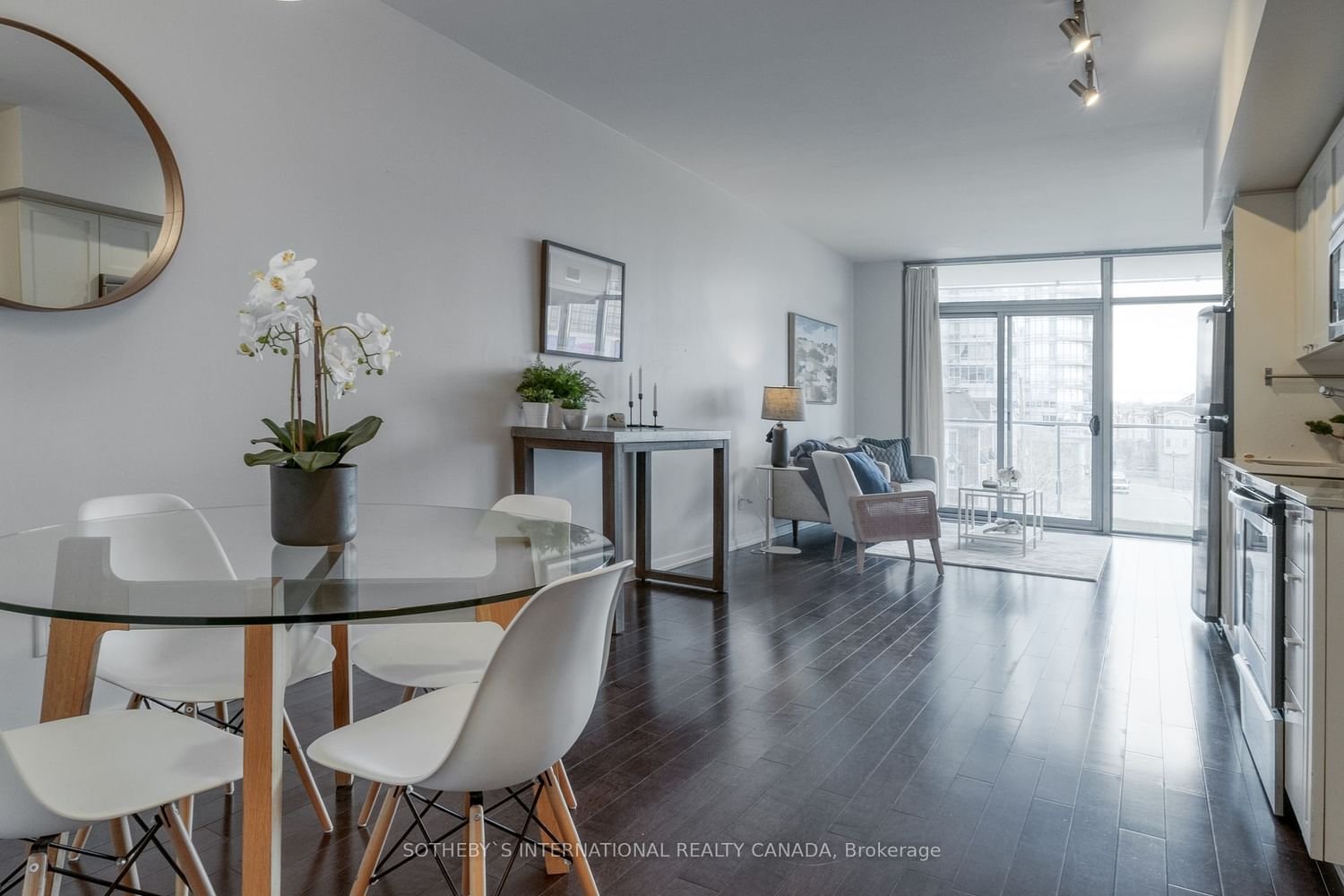 103 The Queensway, unit 303 for sale - image #5