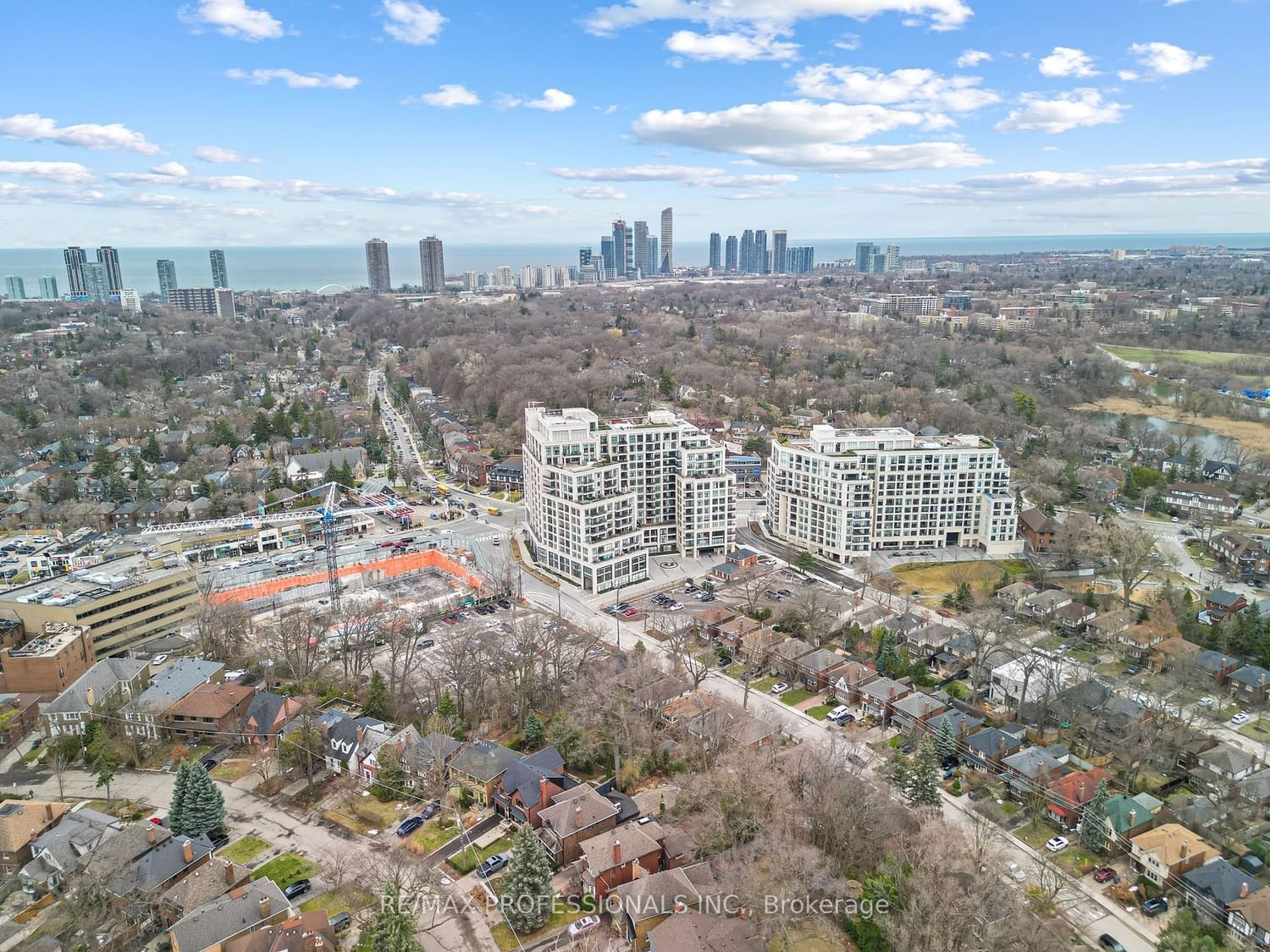 1 Old Mill Dr, unit 1004 for sale - image #35