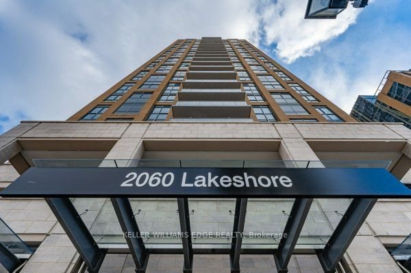 2060 Lakeshore Rd, unit 411 for rent - image #2