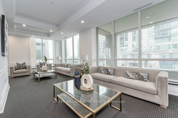 2060 Lakeshore Rd, unit 411 for rent - image #24