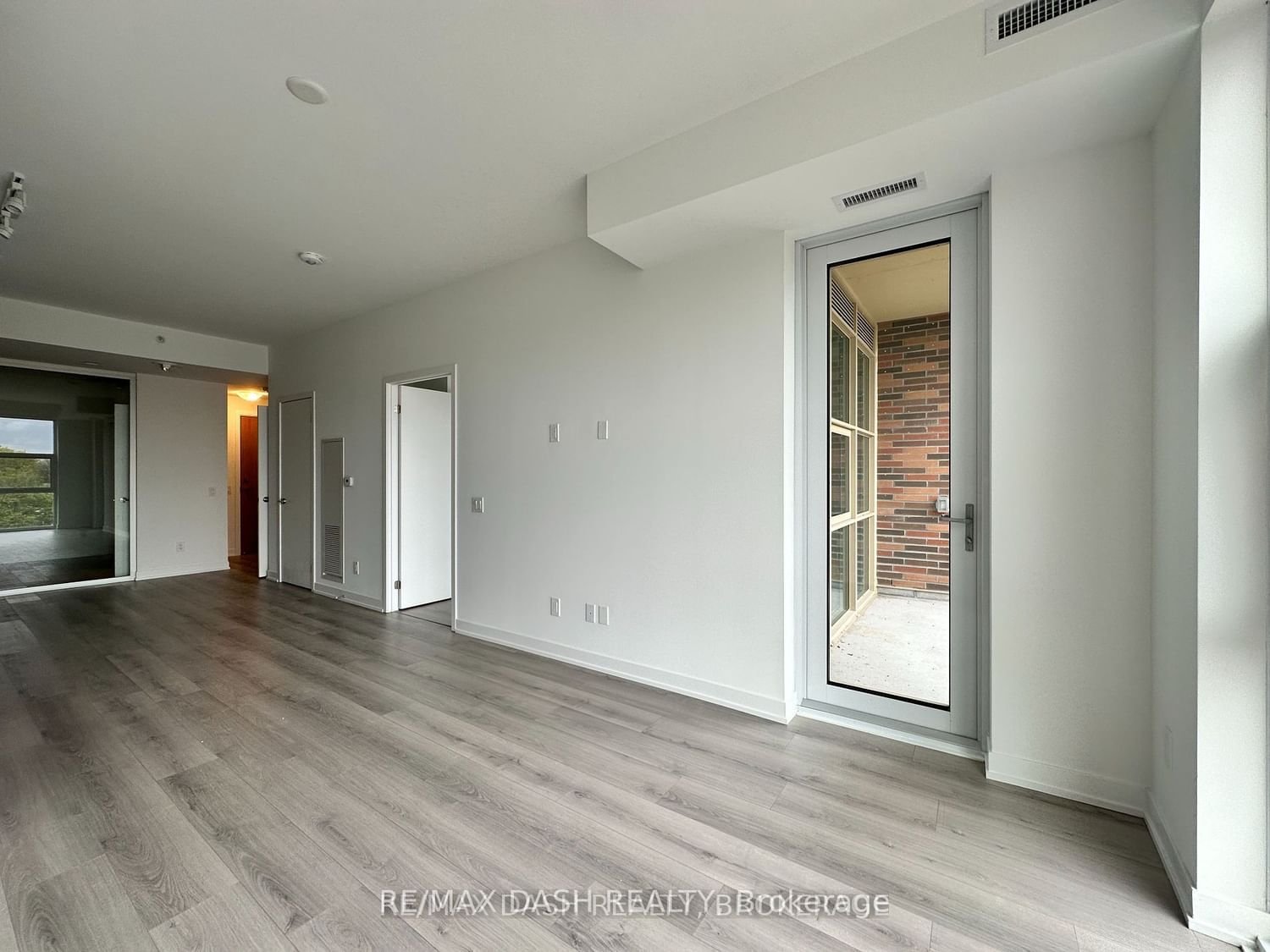 1787 St. Clair Ave W, unit 420 for rent - image #14