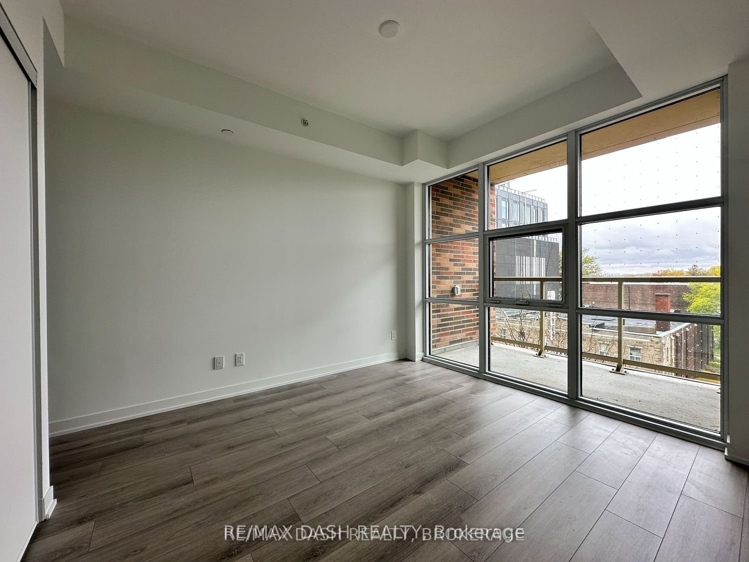 1787 St. Clair Ave W, unit 420 for rent - image #15