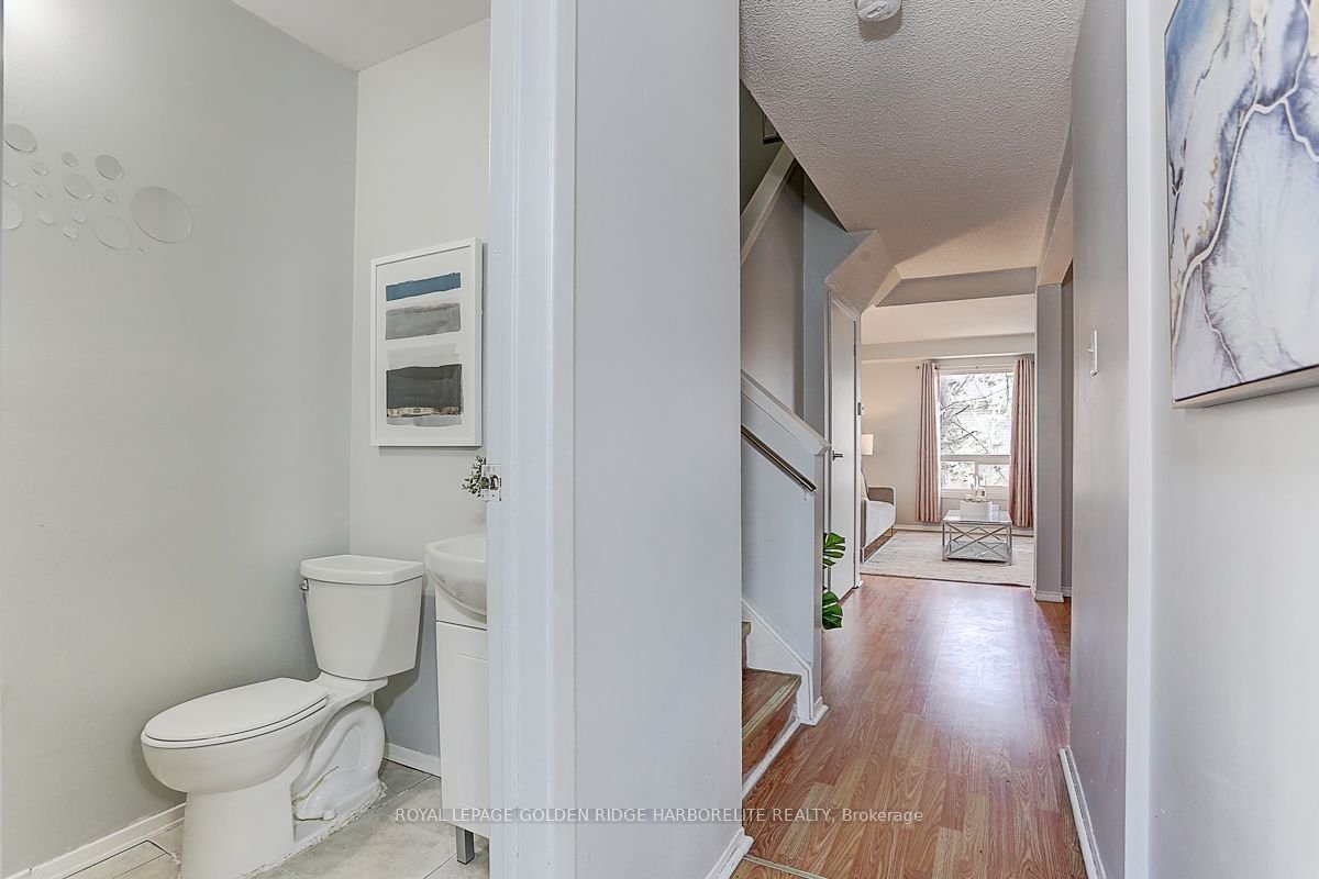 2079 The Collegeway, unit 8 for sale - image #5