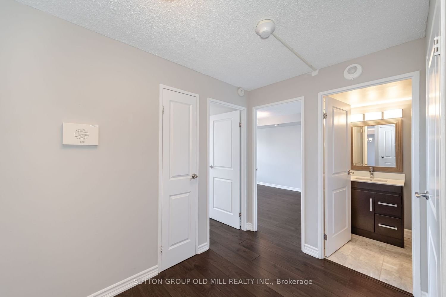 475 The West Mall Dr, unit 1220 for rent - image #21