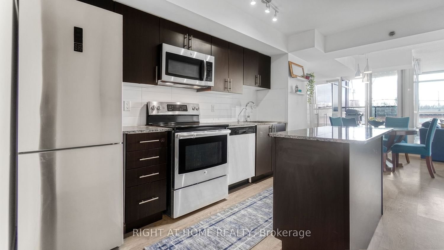 11 Superior Ave, unit 207 for sale - image #8