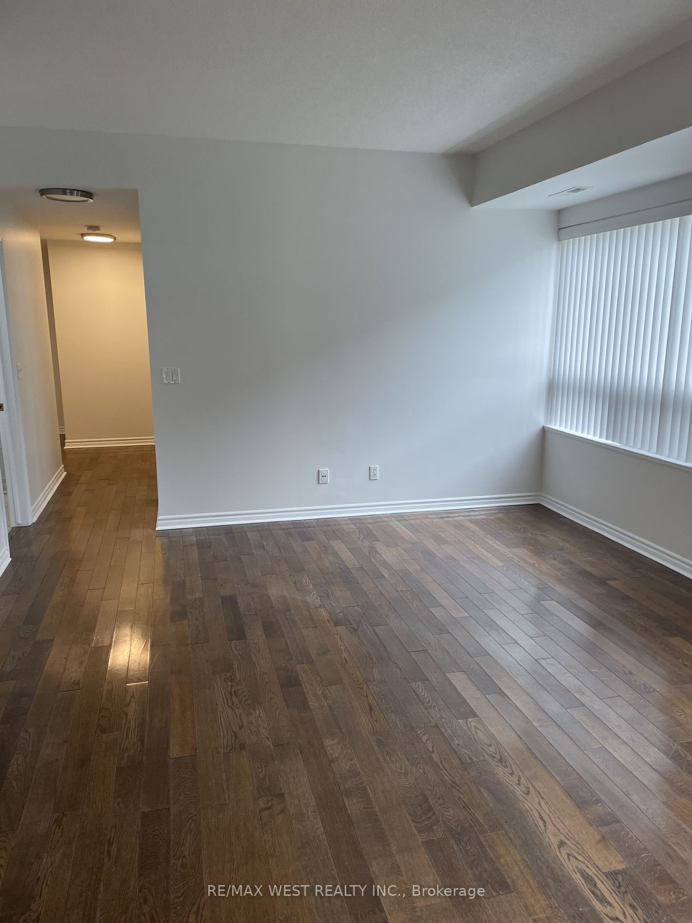 5188 Lakeshore Rd, unit 101 for rent - image #11