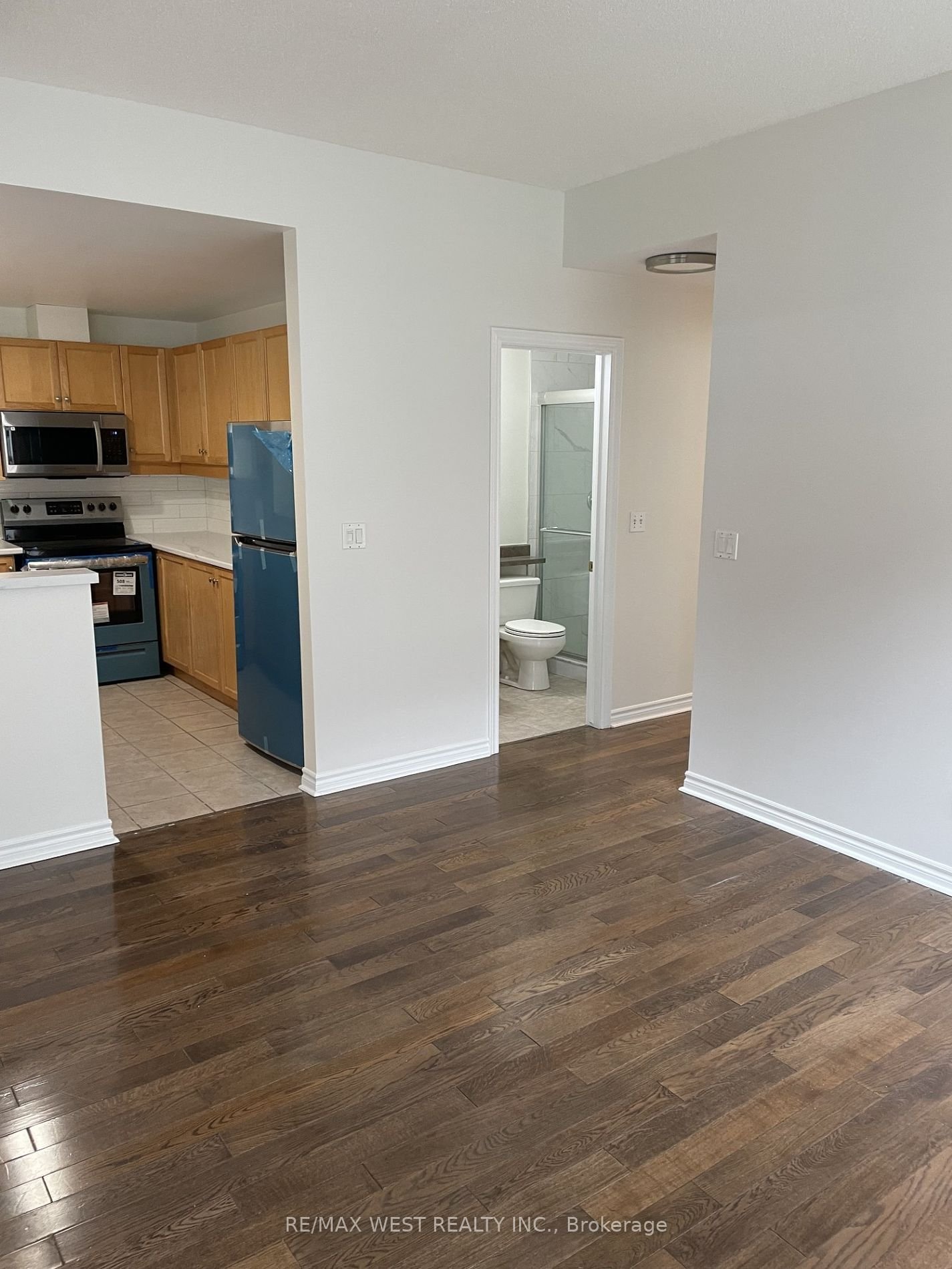 5188 Lakeshore Rd, unit 101 for rent - image #20