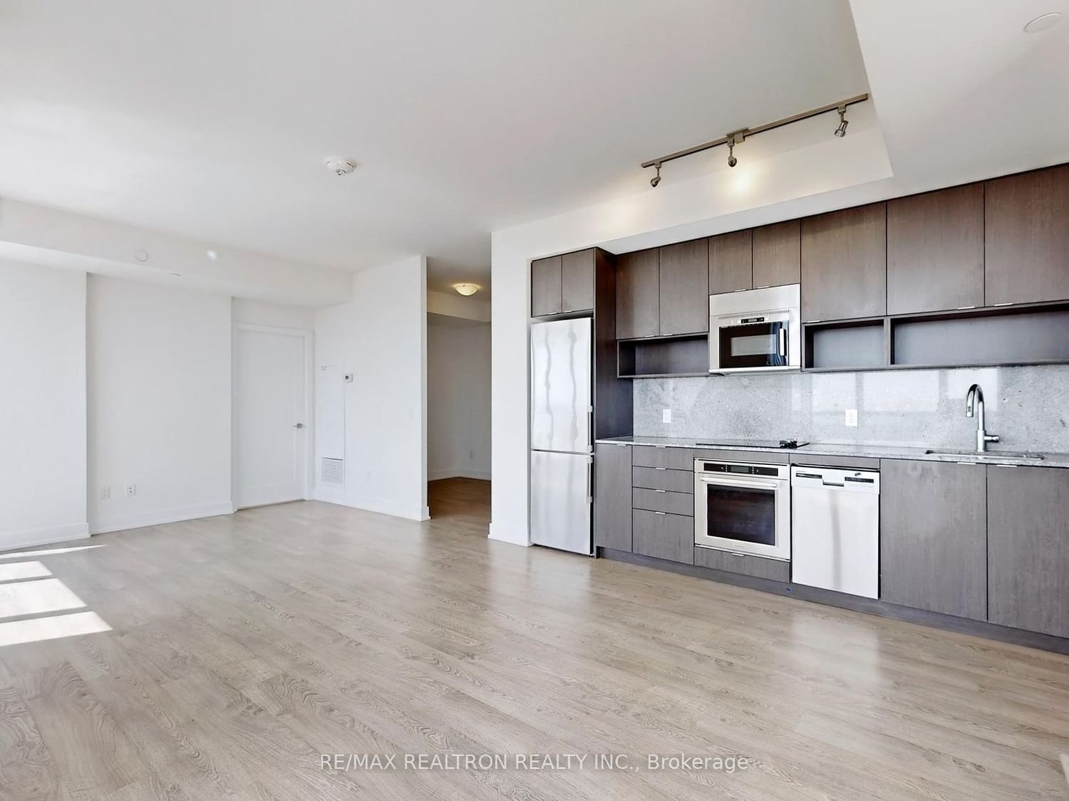 7 Mabelle Ave, unit 3808 for sale - image #11