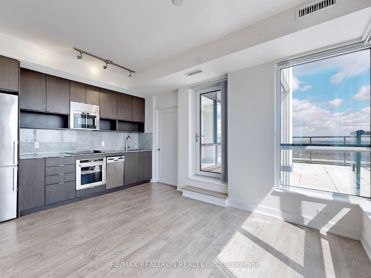 7 Mabelle Ave, unit 3808 for sale - image #12