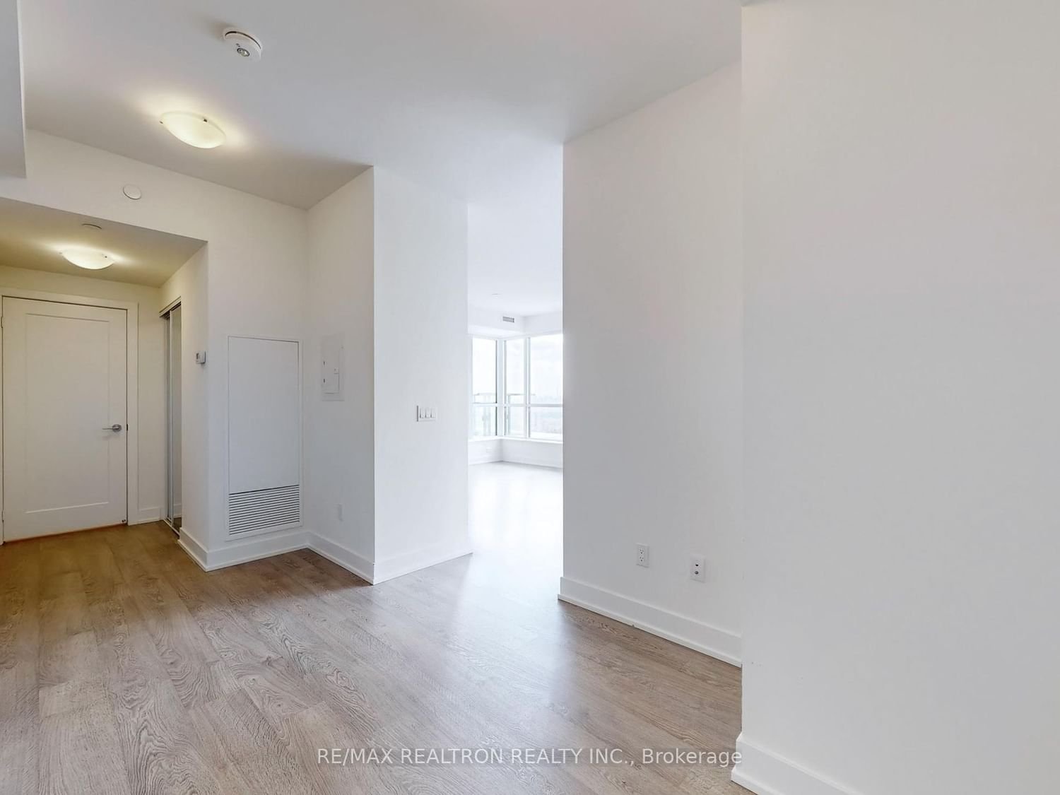 7 Mabelle Ave, unit 3808 for sale - image #5