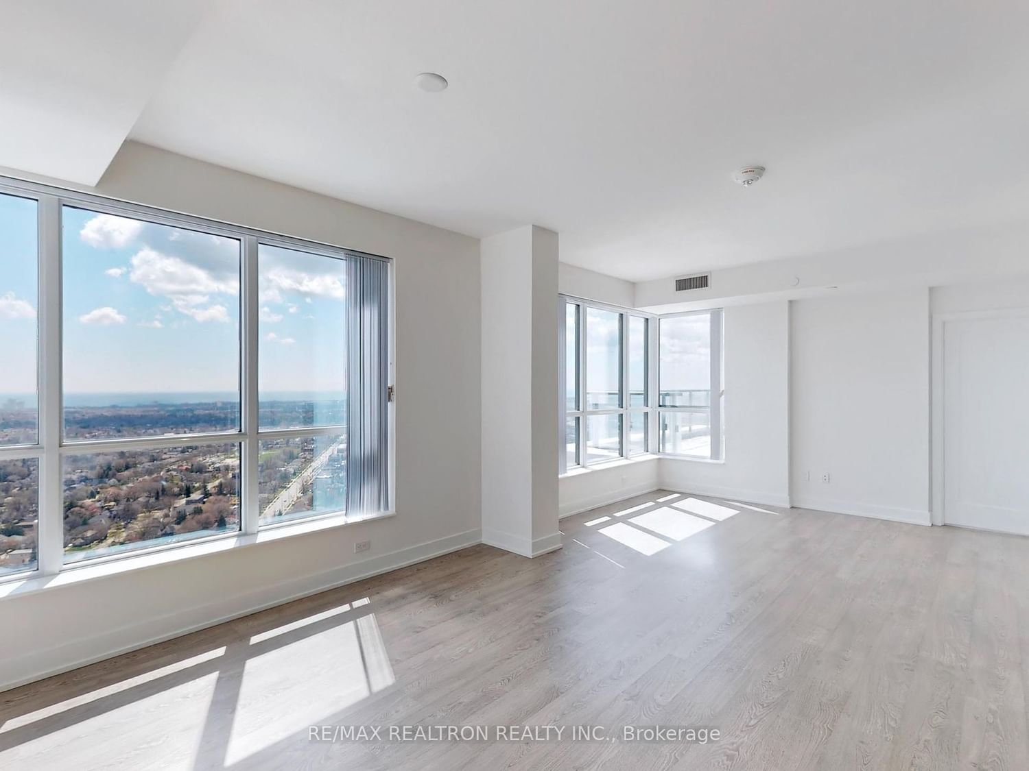 7 Mabelle Ave, unit 3808 for sale - image #8