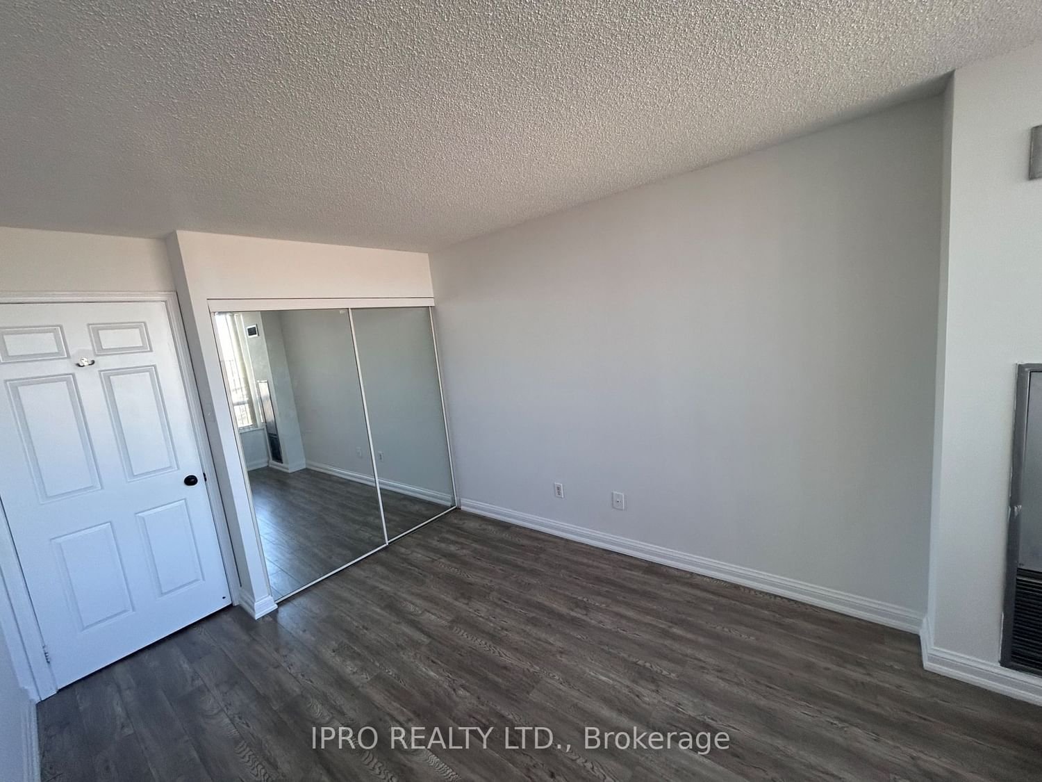22 Hanover Rd, unit 1510 for rent - image #22
