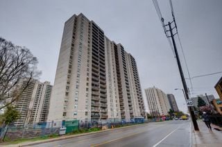 155 Marlee Ave, unit 603 for rent - image #2
