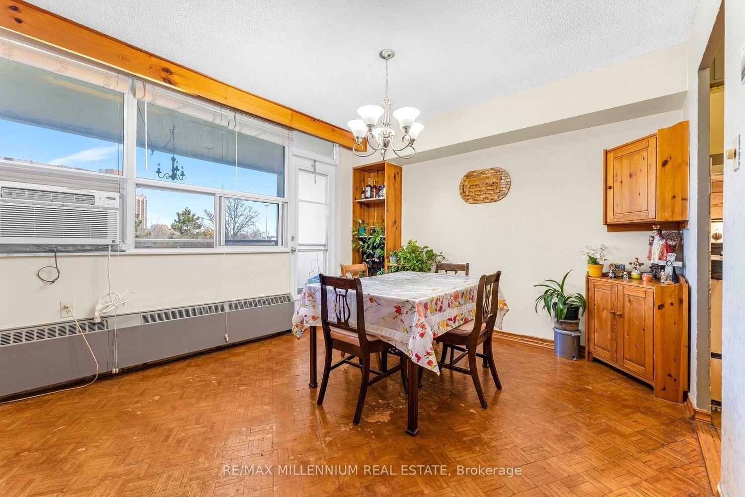 551 The West Mall, unit 401 for sale - image #9