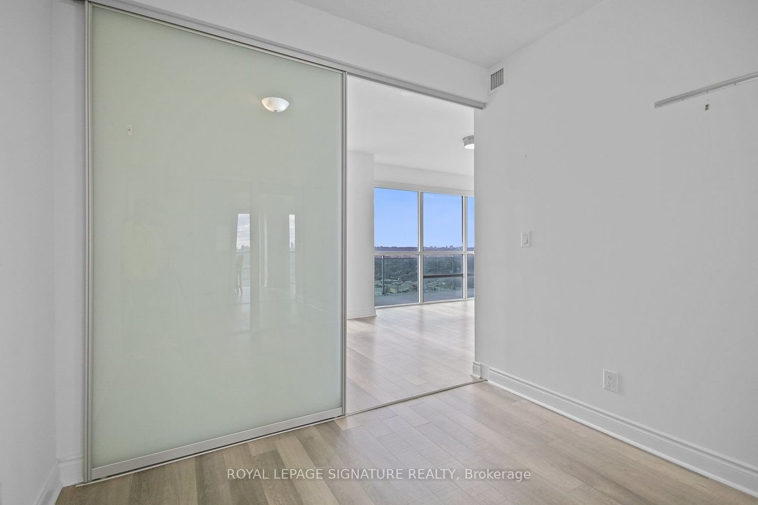 16 Brookers Lane, unit 2203 for rent - image #16