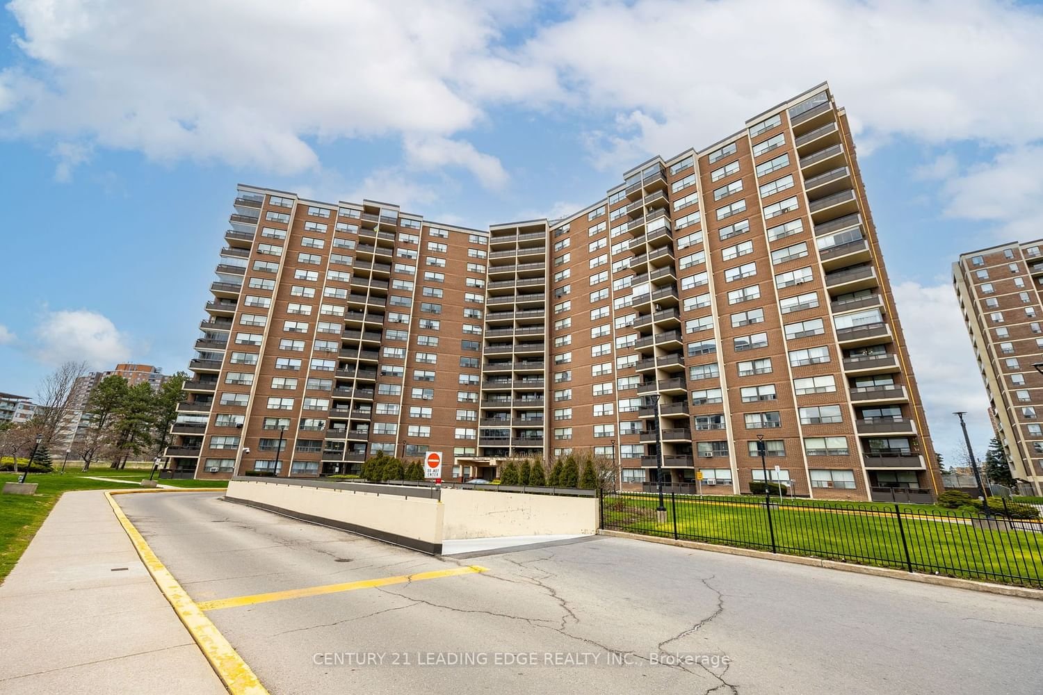 551 The West Mall, unit 519 for sale - image #35